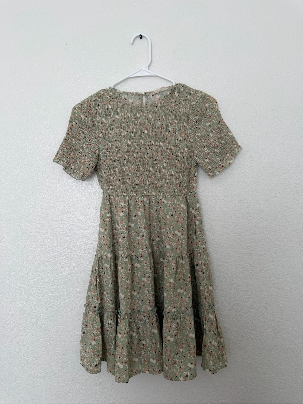 Hayden Girls Sage Green Floral Smocked Tiered Ruffle Dress Size L - Picture 3 of 10